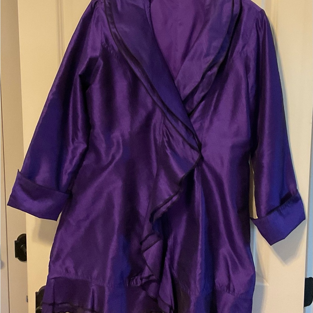 Elegant Purple Dare2BStylish collared poly dupioni silk blazer/jacket.